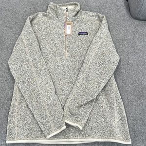Patagonia XL half zip sweater in color pelican